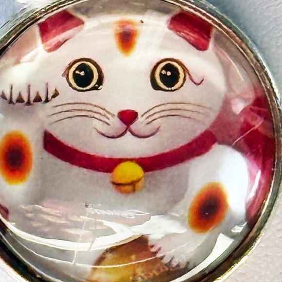 LUCKY CAT PENDANT NECKLACE, BY MANEKI NEKO ART, HANDMADE, GLASS DOME ON METAL, - Picture 5 of 5